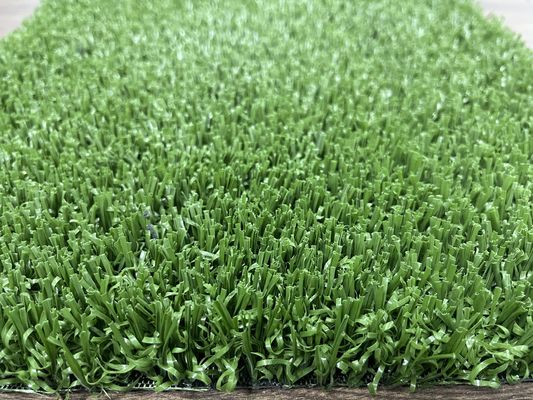 Hierba artificial 2,5 M Wide de los campos de fútbol cortos de la pila 20 x 20 15000D verde oscuro